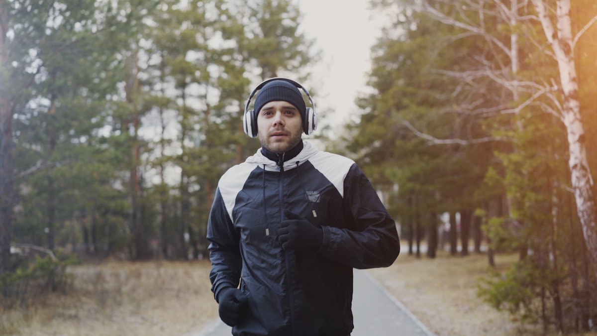 Walking lunge exercise